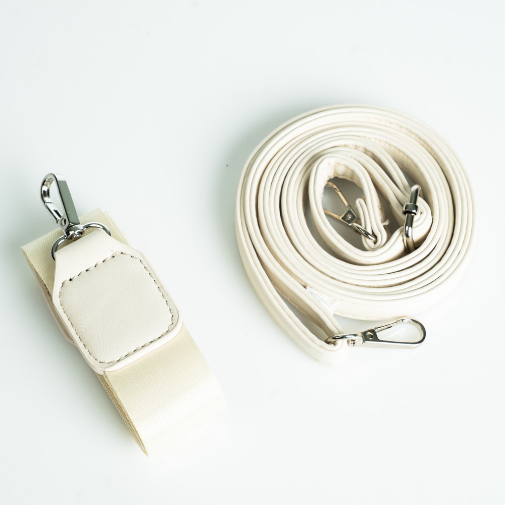 شنطة حريمي جلد إيطالي مستورد بيج هاند وكروس بدراعين كروس مقاس 21×22